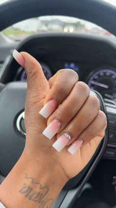 Short pink and white ombré set with diamonds Ambre Nails, Gel Toe Nails, Ombre Acrylic Nails, Fall Acrylic Nails