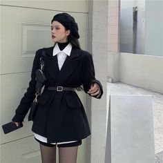 Looks Chic, Playing Games, Teen Fashion Outfits, Elegant Outfit, Black Outfit, Asian Fashion, Fun Games, Group Chat