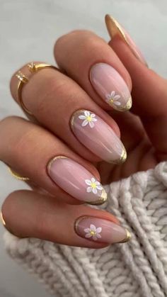 Emerald Nails, Unghie Sfumate, Milky Nails, Floral Nail Designs, Summer Nails Colors, Beach Nails, Beauty Nail, Chic Nails