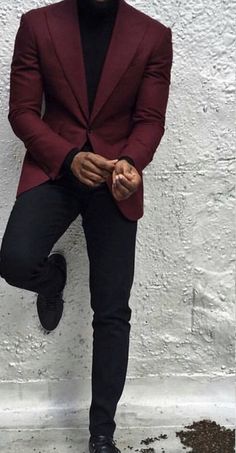 Suite For Men Stylish, Red Formal Outfit Men, Wine Blazer Outfit Men, Blazer Ideas For Men, Burgundy Shirt Outfit Men, Blezars For Men Wedding, Mens Holiday Party Outfit, Stylish Suits For Men, Coat Pant For Men