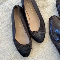 My Favorite Chanel Flats Ever, Brown With Black Toe Cap. Still Look New And The Leather Is Top. Size 38 Chanel Shoes Black, Brown Chanel, Chanel Flats, Chanel Shoes, Shoes Black, Flat Shoes Women, Loafer Flats, Black Shoes, Black And Brown