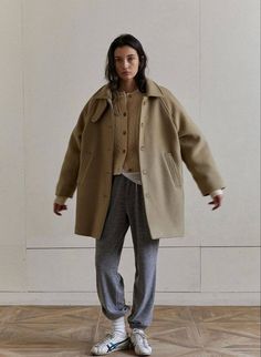 Fleece Jacket Outfit Women, Beige Loafers Outfit Women, Fashion Trend Forecast, Warm Outfits, 가을 패션, Autumn Outfit, Riga, Inspiration Style, Looks Style