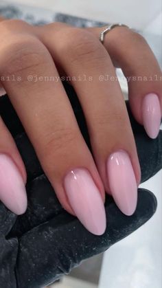 Almond Nails Pink, Girly Acrylic Nails, Basic Nails, Cute Gel Nails, New Nail, Oval Nails, Elegant Nails, Fire Nails