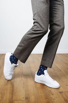 Casual Navy Cotton Socks, Socks Outfit Men, Well Dressed Man, Man Socks, Socks Outfit, Outfit Korean Style, Minimalist Fashion Men, Mens Summer Outfits, Sock Outfits