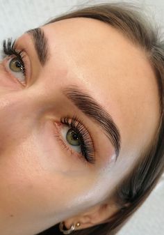 Eyebrow Trends, Face Mask Aesthetic, Eyebrow Design, Hd Brows, Beauty Academy, Permanent Makeup Eyebrows, Brow Artist, Brow Lift, Brow Lamination