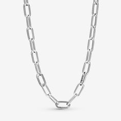 Your statement jewellery starts here. This sterling silver Pandora ME Link Chain Necklace has endless styling possibilities to choose from. The link chain necklace features three openable connectors at the front that are designed with grooved lines to set them apart, double links between each styling connector and a carabiner clasp closure. One set of double links can be swapped in and out for four small interlocking links, a double link or one styling link – keep the original length or adjust i Pandora Me, Pandora Necklace, Bracelet Pandora, Link Chain Necklace, Charli Xcx, Necklace Size, Silver Chain Necklace, Pandora Jewelry, Chain Link Necklace