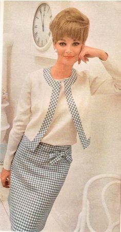 White Bolero, 60’s Fashion, 1960's Style, Skirt Office, 1960 Fashion, Fashion 1960s, Mode Chanel, Sixties Fashion, Retro Mode