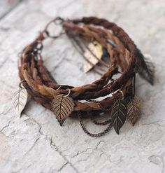 Cardboard Jewelry, Estilo Hippie, Macrame Bag, Hippie Chic, Boho Bracelets, Hippie Style, Jewelry Necklace