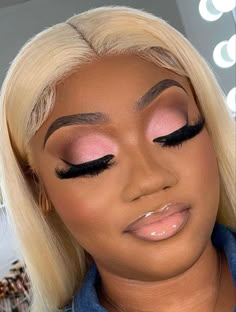 Brown And Light Pink Eyeshadow, Pink Birthday Eyeshadow, Neutral Pink Makeup Looks, Pink Nude Makeup Looks, Gender Reveal Makeup Ideas Black Women, Pink Make Up Looks Black Women, Pink Soft Glam, Pink And White Makeup, Gender Reveal Makeup Ideas