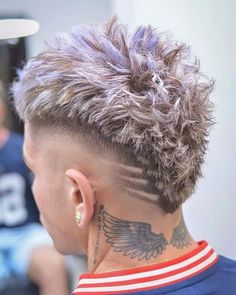 Short Hair Mohawk, Fade Haircut Designs, Short Mohawk, Drop Fade Haircut, Mohawk Hairstyles Men, Curly Hair Fade