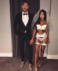 40 Sinfully Sexy Couple Halloween Costumes to steal the trophy at the party Halloween Bride Costumes, Cute Couples Costumes, Halloween Costumes Diy Couples, Funny Couple Halloween Costumes, Best Couples Costumes, Hot Halloween Outfits, Halloween Coustumes, Couples Halloween Outfits, Holloween Costume