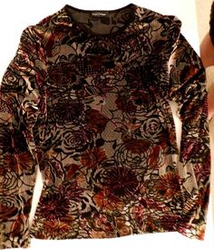 Stretch Velvet Top, Fall Long Sleeve Shirts, Fashion Major, High School Fashion, Bold Flowers, Movie Ideas, Clear Pictures, Colored Flowers, Velvet Top