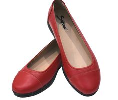 Red flat shoes Genuine leather pumps for women Women dress shoes Flat Shoes with closed toe Everyday red women flat shoes with leather Sole: handmade high-quality material covered with rubber Upper: Genuine leather Insole: leather Sole thickness: 1,5 cm (0,59 inches) Total height: 8,5 cm (3,35 inches) You can also like: black ballerina https://www.etsy.com/listing/1454462557 white ballerina https://www.etsy.com/listing/1453478657 orange ballerina https://www.etsy.com/listing/1463890034 brown bal