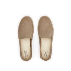 Our flatform Carolina slip-on is the perfect blend of form and function. With a just-right espadrille height to elevate your day, luxe suede uppers to take your outfits up a notch, and cushy insoles to keep you comfy. Make them your new closet staple. Suede upper. TOMS leather products support responsible manufacturing via the Leather Working Group. Removable OrthoLite® EcoLT-Hybrid™ insole for enhanced comfort and breathability made with 26% eco content including 15% hybrid materials, 6% bio-oi Toms Reese Bootie, Fall Casual Shoes For Women, Women Fall Shoes 2024, Comfy Fall Shoes, Women’s Slip On Shoes, Womens Business Casual Shoes, Comfy Shoes For Work, Business Casual Shoes Women, Dressy Sneakers