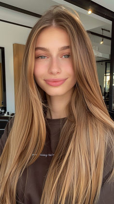 warm caramel balayage honey Natural Honey Brown Hair, Soft Honey Brown Hair, Carmel Honey Hair, Ginger Caramel Hair, Brunette With Honey Blonde Highlights, Light Brown Hair On Pale Skin, Honey Hair Balayage, Caramel Blonde Hair Balayage, Bronde Balayage Honey