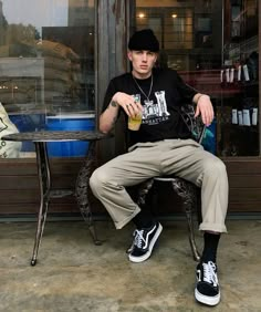 Vans Outfit, Street Style Outfits Men, Mens Casual Dress Outfits, Mens Outfit Inspiration, Streetwear Men, Cool Outfits For Men