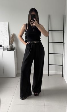 Black Blazer Outfit Work, Tumblr Thoughts, Black Slacks Outfit, Black Wide Leg Pants Outfit, Bachelorette Dinner, Casual Neutral Outfits, Slacks Outfit, Samba Outfits