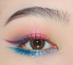 Simple Colorful Makeup, Colourful Eyeshadow Looks, Pastel Eye Makeup, Soft Pink Makeup, Uni Makeup, Colourful Eyeshadow, Soft Makeup Look, Everyday Eyeshadow, Vampire Bride