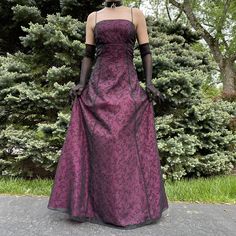 2000s Formal Dresses, 2000s Prom Dress, 2000s Prom, Outfits 2000s, Corset Dress Prom, Purple Prom Dress, Prom Dress Inspiration, Prom Dresses Vintage, Pretty Prom Dresses