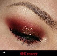 Gold Glitter Smokey Eye, Prom Eyeshadow, Red Eyeshadow Makeup, Maroon Makeup, Maroon Eye Makeup, Black Makeup Looks, Masquerade Makeup, Gold Eyeshadow Looks, Red Eyeshadow Look