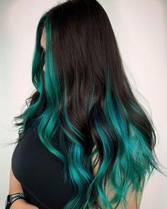 Color Halo Hair, Colored Halo Hair, Halo Hair Color Ideas, Halo Hair Dye Style, Neon Hair Color, Trending Hair Color, Exotic Hair Color, Hair Color Underneath, Creative Hair Color