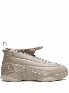 beige signature Jumpman motif round toe front lace-up fastening pull-tab at the heel branded insole rubber sole These styles are supplied by a premium sneaker marketplace. Stocking only the most sought-after footwear, they source and curate some of the most hard to find sneakers from around the world. Billie Eilish Merch, Jordan 15, Jordan Shoes Retro, Shoe Wishlist, Retro Brand, Sneaker Games, Men Fashion Casual Outfits, Sneaker Brands, Fashion Wear