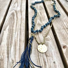 Beautiful Handmade Navy Blue Wood & Tassel Beaded Necklace. A Stunning Artful Piece. Boho Jewellery, Wire Jewellery, Vine Jewelry, Wire Jewelry Designs, Blue Wood, Beaded Tassels, Leather Tassel, Jewelry Handmade, Jewelry Designs