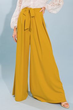 LOVE AND BEYOND WOVEN PANTS l FLYING TOMATO | Flying Tomato Gala Outfits, Met Gala Outfits, Yellow Lime, Anthropologie Pants, Spring Women, Pants Outfit, Vintage Tops, Women's Style, Side Zipper