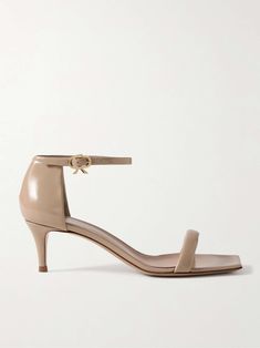 Rossi Shoes, Slingback Sandal, Dress And Heels, Look Chic, Gianvito Rossi, Strappy Sandals