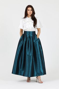 Teal Taffeta Skirt, Skirt With Pockets, Skirt for Women, Classic Skirt, Ball Gown Skirt, Formal Skirt, Wedding Skirt. Taffeta skirt with sash included. Skirt has a pockets. Taffeta skirt makes a classical elegant look. This skirt is perfect for any occasion.  Waistline can be made wider or more narrow. Skirt can be made longer or shorter. You can choose length from 70-155cm (27-45 inches). More skirts you can see here:  https://www.etsy.com/shop/DesirCouture?ref=seller-platform-mcnav&section_id= Luxury Skirt For Gala And Party Season, Luxury Formal Skirt With Pockets, Luxury Formal Skirt With Box Pleat, Classic Luxury Maxi Skirt For Formal Occasions, Luxury Flared Skirt For Wedding, Luxury Satin Full Skirt, Luxury Party Skirt With Pockets, Luxury Wedding Skirt For Party Season, Luxury Lined Skirt For Evening