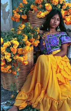 Latina Aesthetic, Mexican Culture Art, Mexican Girl, Mexican Dresses, Mexican Culture, Shooting Photo, The Skin