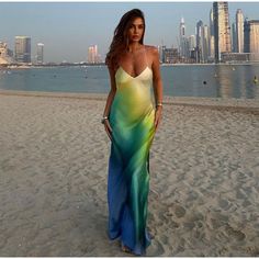 Beach Dress Summer, Dresses Holiday, Chic Maxi Dresses, Holiday Dress Outfit, Elegant Party Dresses, Birthday Party Dress, Dress Spaghetti, Satin Maxi Dress, Elegant Party