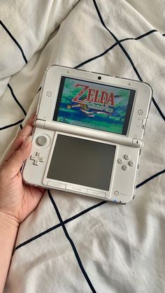 Currently playing The Legend of Zelda: The Minish Cap on my Nintendo 3DS LL on the bed with white sheets Neo Y2k, Minish Cap, The Minish Cap, Physical Media, Retro Stuff, Cool Tech