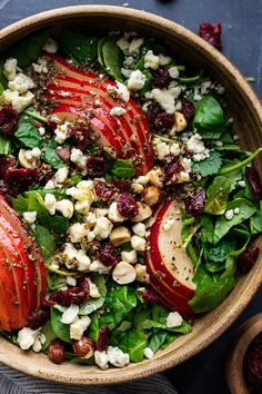 A ceramic bowl with greens, sliced pears, topped with crumbles of cheese and cranberries. White Balsamic Dressing, Pear Gorgonzola Salad, Hazelnut Salad, Pear Gorgonzola, Fall Salads, Gorgonzola Salad, Thanksgiving Salad Recipes, Thanksgiving Salad