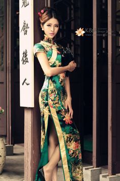 Chinese Traditional Dress, Qipao Dress, China Dress, Chinese Clothing, Traditional Fashion, Asian Outfits, Chinese Dress, Beauty And Fashion