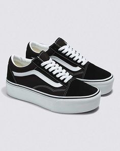 Old Skool Stackform, Estilo Vans, Vans Shoes Women, Old Skool Platform, Vans Old School, Platform Vans, Old School Vans, Black Platform Shoes, Vans Black And White