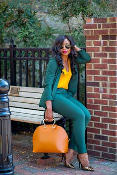 Pretty colors Yellow Top, Business Outfit, Casual Work Outfits, Green Pants, Work Outfits Women, Business Attire