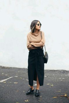 Minimal Style Outfits, Minimal Stil, Minimalist Moda, Minimalist Street Style, Casual Chic Outfits, Easy Style, Looks Street Style, Neutral Outfit, Carrie Bradshaw