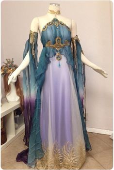 Arabian Dress, Lily Potter, Royal Dresses, Fantasy Gowns, Family Tradition, A Wedding Dress, Fantasy Dress