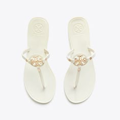 Our iconic collection, reimagined. Featuring a scaled-down Double T, the Mini Miller Jelly Sandal is refined and waterproof — perfect for the beach. White Tory Burch Sandals, Sequin Sandals, Miller Sandal, Gifts For My Girlfriend, Tory Burch Sandals, Tory Burch Miller, Cute Sandals, Jelly Sandals, White Sandals