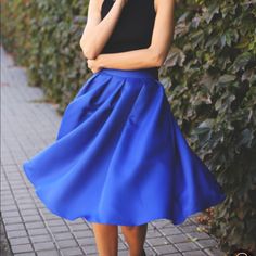 Beautiful Bright Blue Full Midi Skirt. Twirl Into The Holiday Season. No Tags But Never Worn. Chic Blue Knee-length Skirt, Blue Midi Skirt For Spring, Chic Blue Flared Skirt, Chic Blue Knee-length Mini Skirt, Blue Chic Knee-length Mini Skirt, Blue Relaxed Fit Party Skirt, Blue Relaxed Fit Skirt For Party, Blue Stretch Full Skirt, Blue Midi Skirt For Party