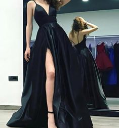 Black V-neck Long Evening Dress (Elegant) Chic Formal V-neck Gown, Chic V-neck Party Gown, Glamorous Black V-neck Dress, Chic V-neck Prom Gown, Sleek V-neck Evening Dress, V-neck Maxi Dress For Evening Gala, Chic V-neck Prom Evening Dress, Sleek Black V-neck Maxi Dress, Elegant V-neck Evening Dress For Night Out