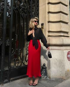 Red Classy Outfits For Women, Maxi Skirt Outfit Party, Red Dress Casual Outfit, Red Long Skirt Outfit, Red Silk Skirt Outfit, Long Red Skirt Outfit, Red Maxi Skirt Outfit, Red Midi Skirt Outfit