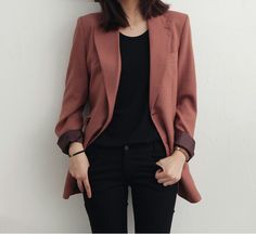 Incredibly good colours! Vests Outfits, Miraculous Ideas, Minimalist Moda, 일본 패션, Tan Blazer, Korean Fashion Trends, Outfits For Women, Blazer Outfits