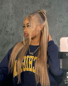 Frontal Wig Hairstyles, Wig Blonde, Human Hair Wigs Blonde, Honey Blonde Hair, Frontal Hairstyles, Hair Quality, Cap Hair, Baddie Hairstyles, Honey Blonde