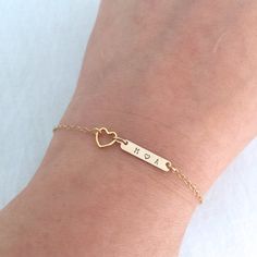 Dainty Anniversary Bracelet, Valentine's Gift, Gift for Her, Bar Bracelet, Heart Jewelry, Couple Bracelet, Me and Him, Small Bar♥ Available in Sterling Silver, 14K Gold Filled and 14K Rose Gold Filled♥ Please be sure to drop initials in the note box at checkout.♥ Specification:. Bar size 16 x 3.2mm. Heart Plated Charm size 7mm. Uppercase letter ONLY. Comes in a satin pouch. Length includes charm, jump ring, and clasp.IMPORTANT:Usually jewellery in the pictures looks bigger than in reality.Please Couples Jewelry Bracelets, Me And Him, Jewelry Couple, Bracelet Couple, Couple Bracelet, Small Bar, Medical Bracelet, Bracelet Heart