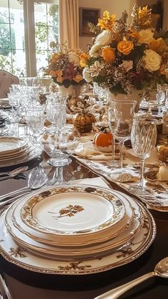 Read the blog post about Cozy and Chic Thanksgiving Table Settings & check out the best design ideas! Click for more. Stay informed about the Decoholic blog post. Now Visit.