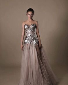 Rose Silver Evening Dress has a sweetheart neckline with balloon flare and a shimmery detailing on the neckline. Tarik Ediz Dresses, Silver Evening Dress, Tarik Ediz, Fantasy Dresses, Fantasy Gowns, Evening Dress Fashion, Gala Dresses, Fantasy Dress, Pageant Dresses