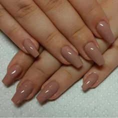 Ongles Beiges, Shiny Nails Designs, Acrylic Nails Nude, Hello Nails, Subtle Nails, Fancy Nails Designs, Beige Nails, Simple Gel Nails, Girly Acrylic Nails