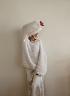 Hand Knitted Fluffy Mohair Sweater White Wool Sweater Bridal Sweater Knitted Wedding Bridal Shrug Chunky Oversized Wedding Sweater - Etsy White Wool Sweater, Wedding Sweater, Bridal Sweater, Bridal Shrug, Sweater White, Mohair Sweater, Outfit Inspo Fall, Mode Inspiration, Fall Winter Outfits